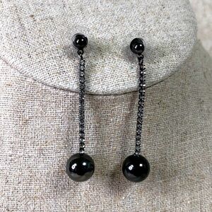 3/$30🛍Hematite And Rhinestone Earrings